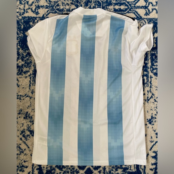 Argentina size Medium 🇦🇷 Soccer Football Futbol Jersey. World Cup - Picture 2 of 5